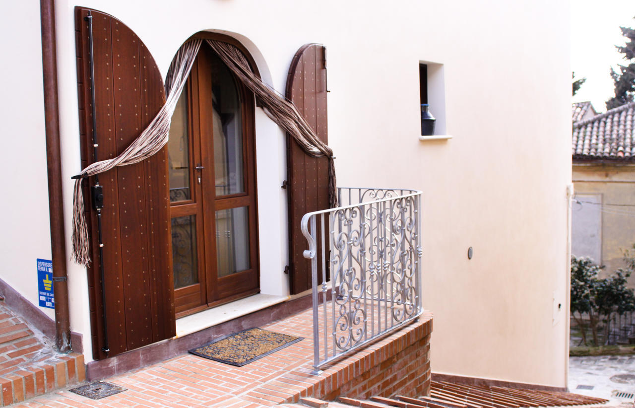 Agriturismo Pozzuolo Serrungarina Exterior photo